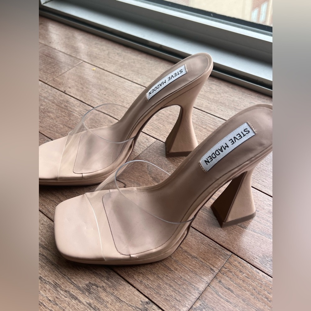 Steve Madden Nude “Lipa” heels - NEVER WORN
